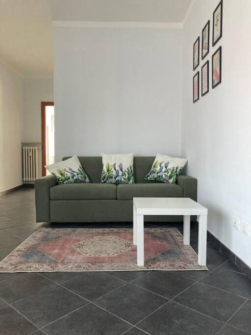 Appartamento Borgo Rane Alba Kültér fotó